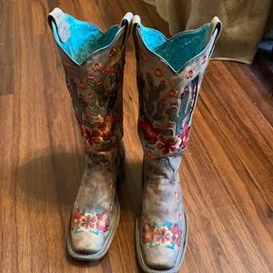 Women’s corral cowboy boots